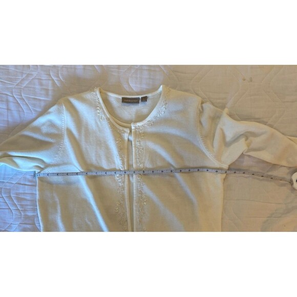 Croft & Barrow Cardigan Sweater Sz Large Attached Jacket Cream Embroidered Edge - Picture 10 of 12